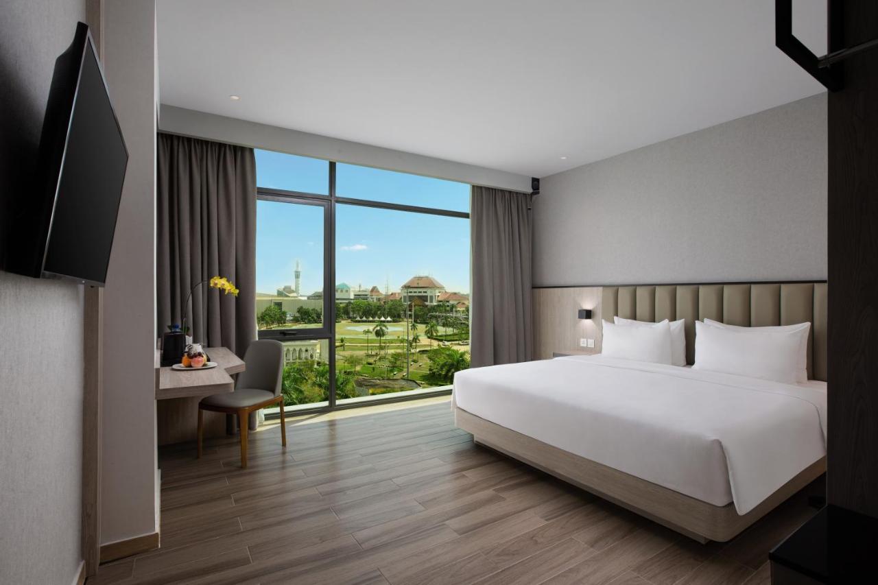 Hotel Santika Batam Exterior photo