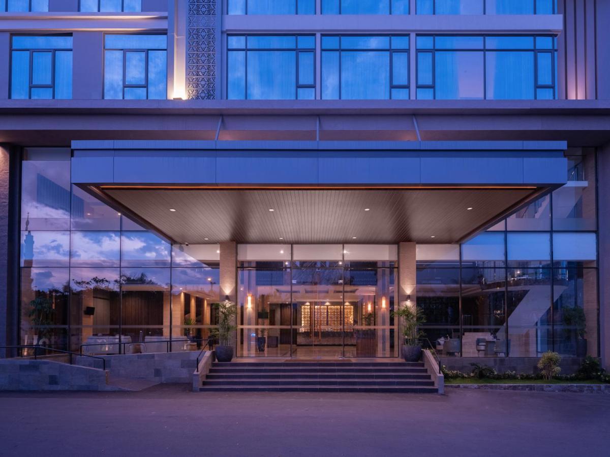Hotel Santika Batam Exterior photo