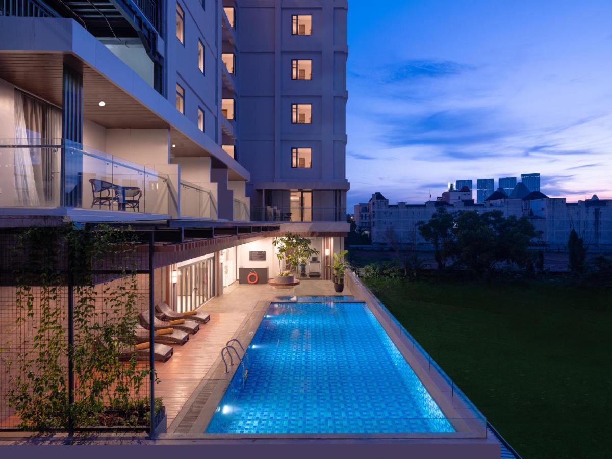 Hotel Santika Batam Exterior photo